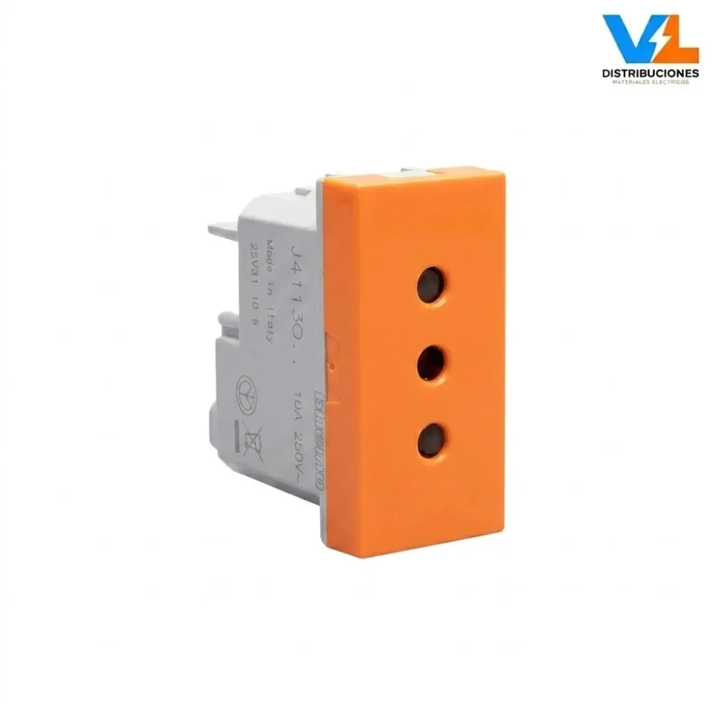 Toma 3 en Línea 2P+T 10A Matix Go 1 Mod Naranja